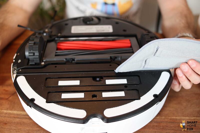 Roborock S8 Pro Ultra вид снизу.